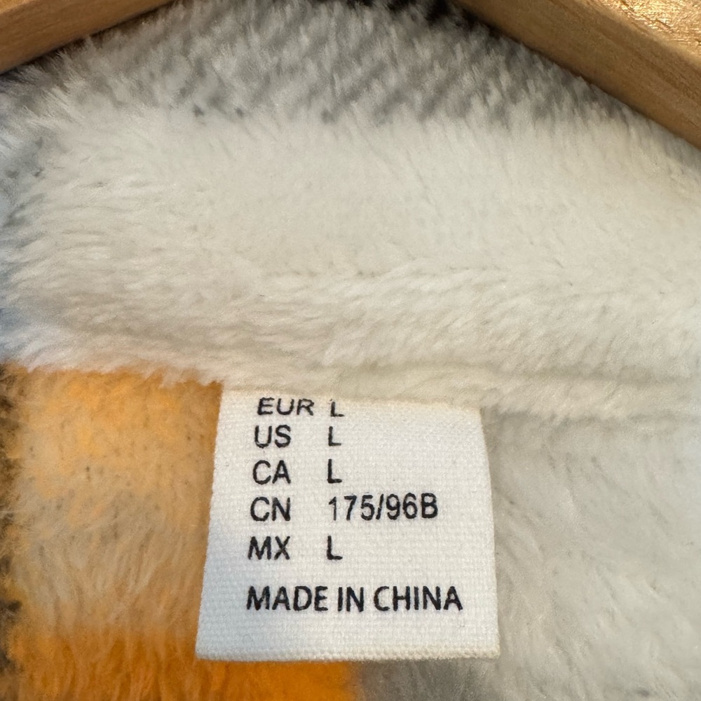 NWOT LOUIS LILIYA Plaid Print Fuzzy Jacket - Picture 10 of 15